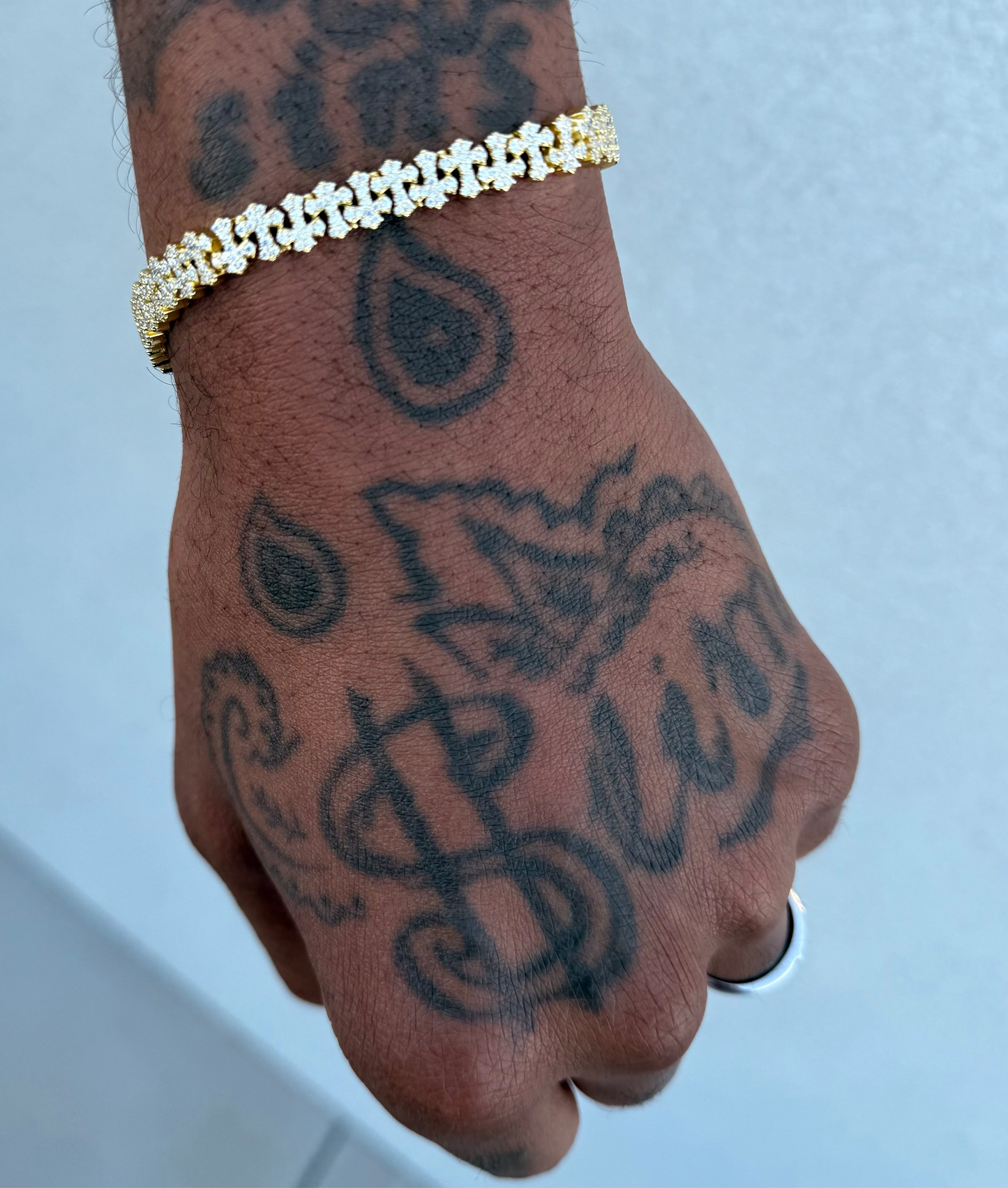 Crossroads bracelet gold