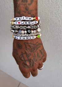 Broadcast bracelet